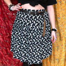 Load image into Gallery viewer, Black Flower Knee Length Skirt
