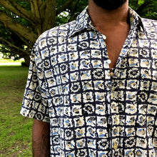 Load image into Gallery viewer, Check Pattern Print Shirt
