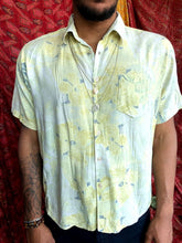Load image into Gallery viewer, Light Printed Floral Shirt
