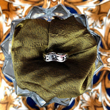 Load image into Gallery viewer, Fish Detailed Ring
