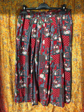 Load image into Gallery viewer, Paisley Floral Print Pleat Full Skirt
