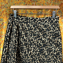 Load image into Gallery viewer, Leopard Print Pleat Skirt with Lace Panel
