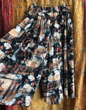 Load image into Gallery viewer, Patterned Wide Leg Culottes
