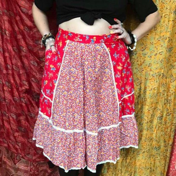 Pretty Flared 70's Flower Skirt